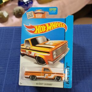 (1-29) Online Die Cast Auction. Over 100 Lots. Ends Sat 5p. We Ship @ Leftover Treasures HQ | Fresno | California | United States