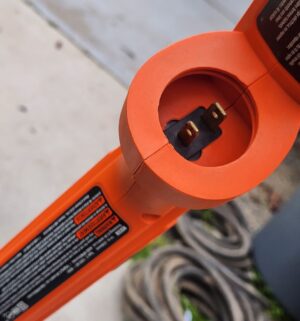 y65- Black/Decker electric weed eater. Tested/works - Image 3