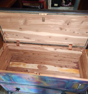 y128- Vintage Cavalier Cedar Chest with key. Local Artist, Custom Hand Painted Design - Image 3