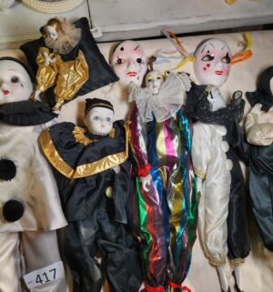 y417- porcelain clown collection - Image 3