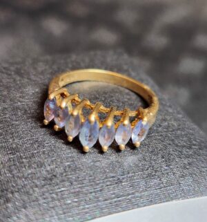 y435- 10k Gold Ring, Tanzanite Stones - Image 3