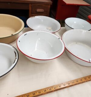 z217- antique enamel ware collection - Image 3