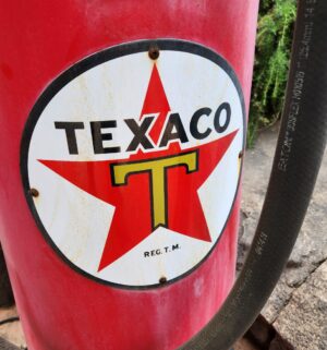 z341- 1920s Texaco Gas Pump, Rotating Globe. Boyle Dayton 10 Gallon Visible Pump. From Fishers Service Dinuba, Ca. Original Photo. - Image 3