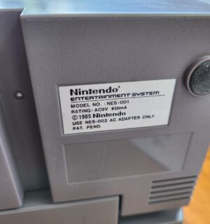 z469- Nintendo NES. Powers on - Image 3