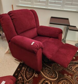 d36- Rocker Recliner, excellent condition - Image 3