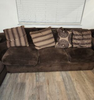 f163- 3 piece sofa sectional. Great shape - Image 3