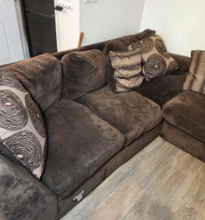 f163- 3 piece sofa sectional. Great shape - Image 4