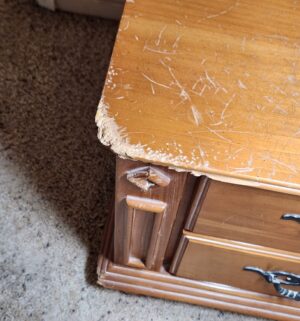 i19- Cedar Chest, Moderate Wear on corners/top - Image 3