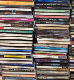 i137- huge collection of cds with vhs - Image 3