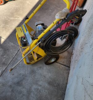 i190- Karcher 2400 PSI Pressure Washer. Tested/works - Image 3