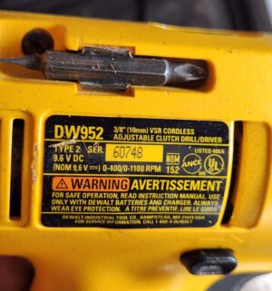 i229- dewalt dw952 3/8in drive drill. Untested - Image 2