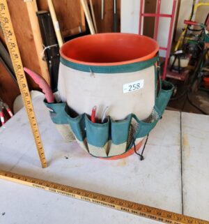 i258- tool bucket - Image 1