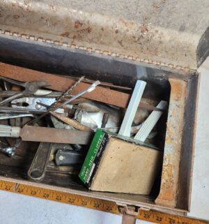 i284- craftsman tool box with tools - Image 3