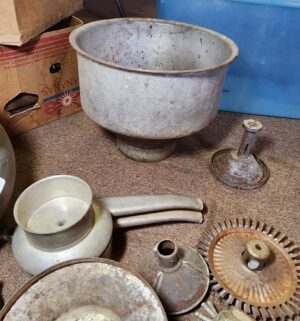 o30- antique creamer bowls, parts - Image 3