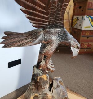 o118- Antique Ironwood Eagle Carving, Cedar Platform Included - Image 5