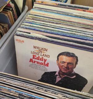 u62- large vintage record album collection - Image 7