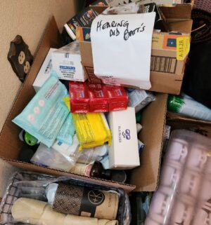 w23- boxes of bath items and accessories - Image 3