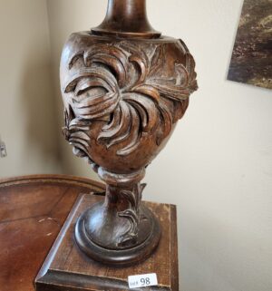 w98- vintage wood carved lamp - Image 3