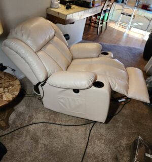 w142- Lift Chair. Heated, Massage Chair. Fully tested/works! Okin-Myhome. Amazing Condition - Image 5