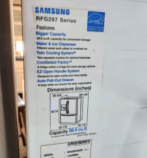 z3- Samsung 28.5 cu ft. Refrigerator. Stainless Steel. Water/ice works. - Image 4