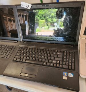 z32- 3 laptops, no chargers, condition unknown - Image 3