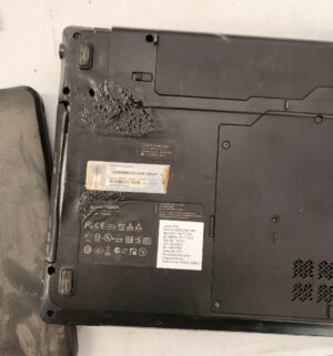 z32- 3 laptops, no chargers, condition unknown - Image 5