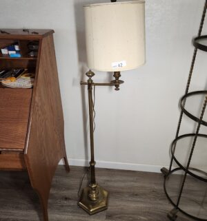 b42- floor lamp - Image 1