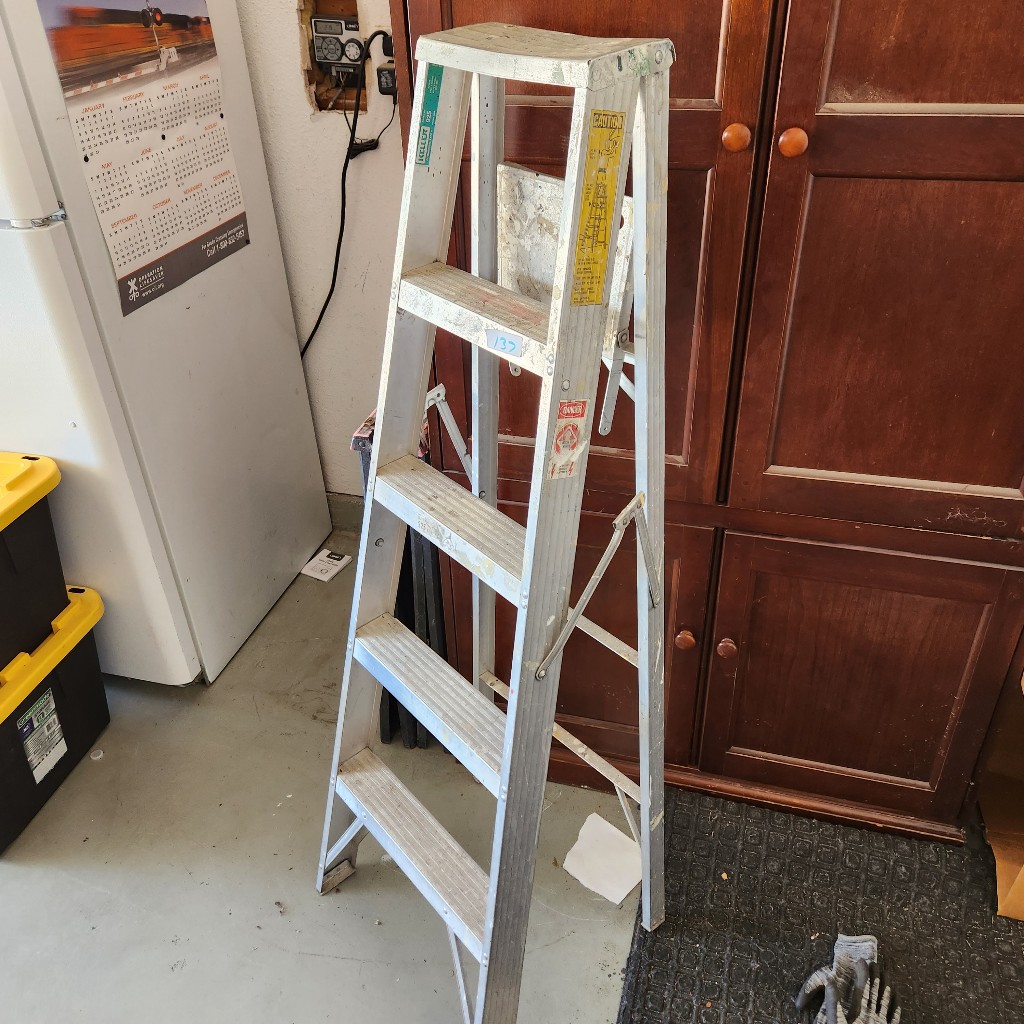 c137- 5ft keller ladder - Leftover Treasures