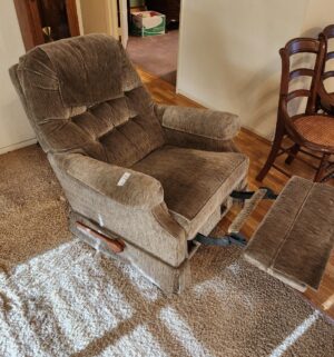 k27- La Z boy Recliner - Image 4