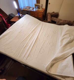 k47- vintage sofa bed. Mattress is clean no stains - Image 3