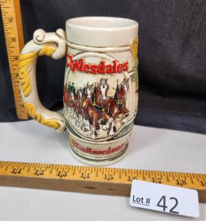 s42- 1983 Budweiser Clydesdale Cameo Wheatland Holiday Stein - Image 1