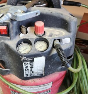 z200- Husky Electric Air Compressor. Tested/works - Image 3