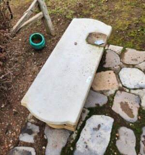 a42- Cement Bench. 3 piece - Image 4