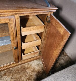 a52- oak tv cabinet w/ slide out storage - Image 3