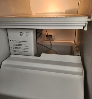 b130- Kenmore Refrigerator in Garage. Great Temp/shape - Image 4