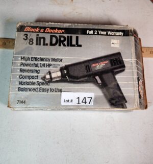 b147- drill 3/8in black & decker - Image 1