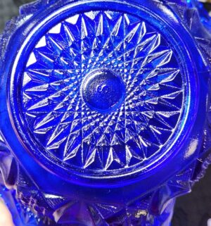 h34- L.E. Smith Cobalt Blue Basket Vase - Image 3