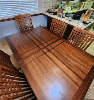 i46- 6 chair dining table with leaf - Image 5