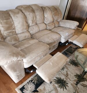 i59- Reclining Sofa - Image 4