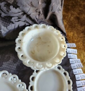 i121- Anchor Hocking Old Colony Milk Glass Set - Image 4
