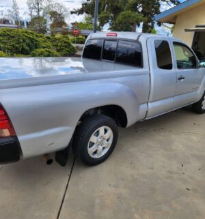 r5- (VIDEO) 2006 Toyota Tacoma Access Cab. 4D 6ft Bed. Smog & Tags. Pink Slip Transfer - Image 8