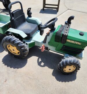 p100- Diesel Tractor Peddle Car - Image 3