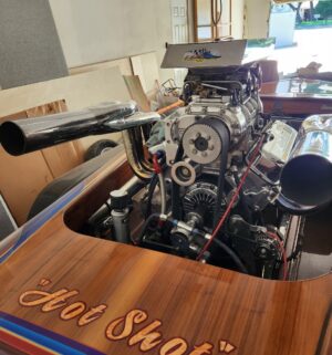 r10- (VIDEO) 1968 Sanger Family Ski Speed Boat. 540 cu. in. 871 Blower. 900HP! Fully Restored - Image 9