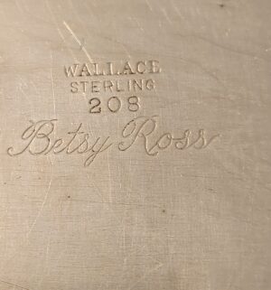 t105- Wallace Sterling Silver. 208 Besty Ross. Silver weight is 298 grams - Image 4
