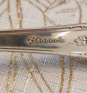 t107- International Sterling Brocade Set w/ Box. 925 Sterling Silver. 2324 Grams. Knife weight excluded. - Image 8