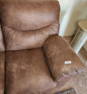 u10- Reclining Sofa. Excellent Condition. No Issues - Image 5