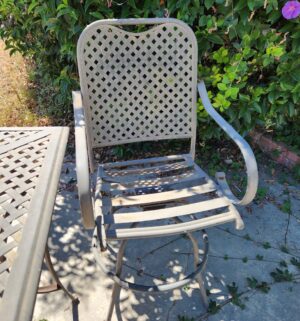 u167- 2 Chair Patio Set. - Image 4