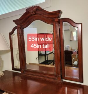 v1- Long Dresser with Tri-Fold Mirror. Great Condition - Image 5