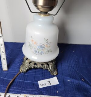 w3- Vintage Hurricane Parlor Lamp. Great Shape - Image 3