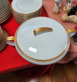 w39- Goldlane Noritake China Set. Great Shape - Image 5
